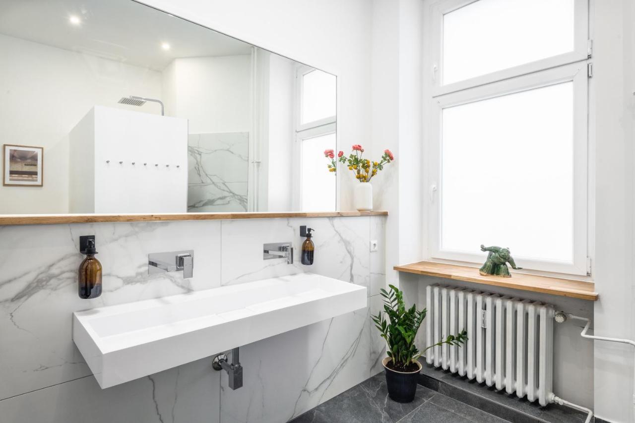 Riesiges Apartment Nahe Kudamm Sehr Schoner Altbau 123M2 Gross 12 Gaste Berlin Kültér fotó