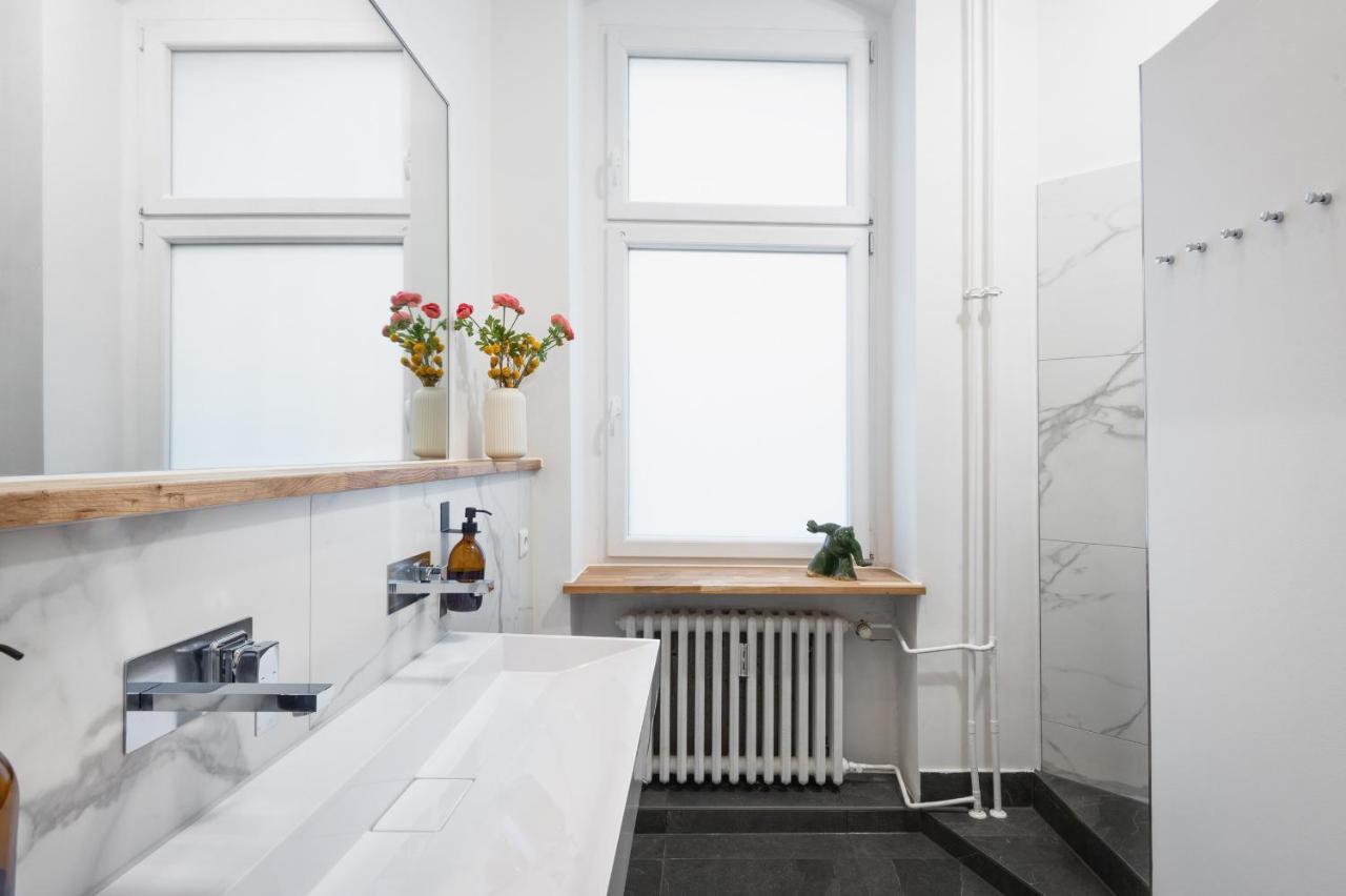 Riesiges Apartment Nahe Kudamm Sehr Schoner Altbau 123M2 Gross 12 Gaste Berlin Kültér fotó