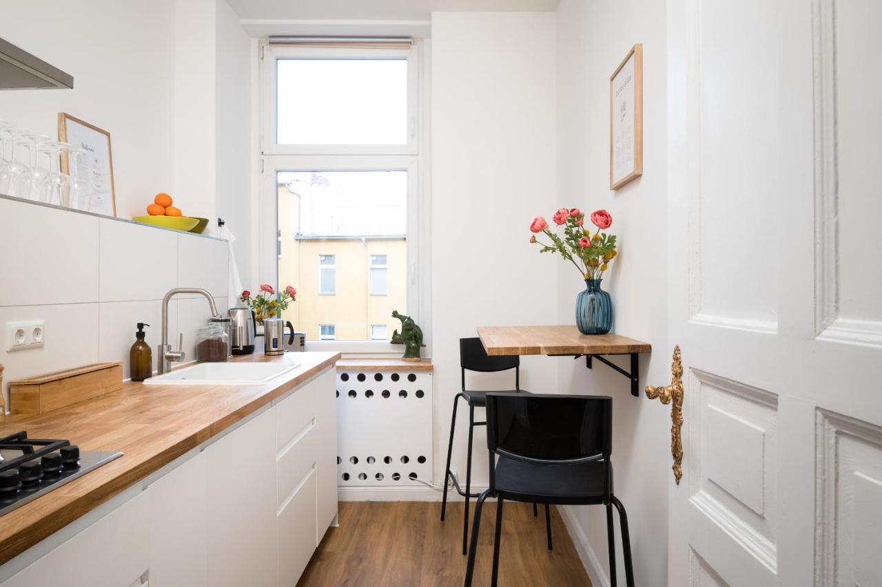 Riesiges Apartment Nahe Kudamm Sehr Schoner Altbau 123M2 Gross 12 Gaste Berlin Kültér fotó